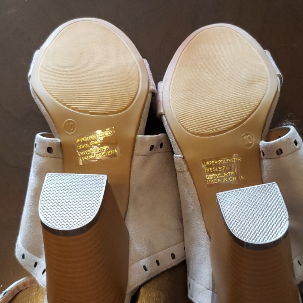 Sandals - Picture 4 of 4